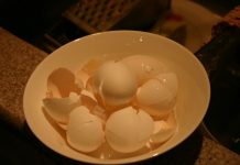 Ljuske od jaja ne bacajte: Pomiješajte ih sa sirćetom i dobit ćete čudo za kuću Ljuske od jaja ne bacajte: Pomiješajte ih sa sirćetom i dobit ćete čudo za kuću - featured image