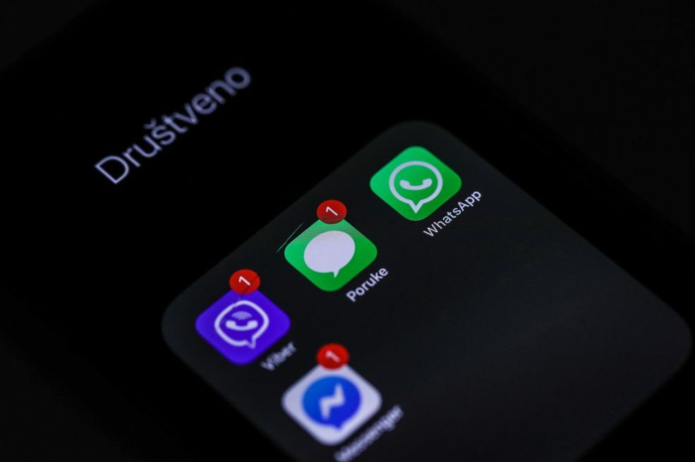 Pod hitno izbrišite ove tri aplikacije s mobitela! Potajno vas špijuniraju - featured image