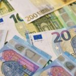 Pune šake para: Ovih 5 znakova narednih 7 dana čeka neviđen novac i veliki životni napredak Pune šake para: Ovih 5 znakova narednih 7 dana čeka neviđen novac i veliki životni napredak - featured image