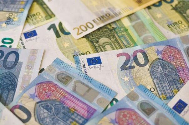 Pune šake para: Ovih 5 znakova narednih 7 dana čeka neviđen novac i veliki životni napredak - featured image