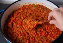 Ovo je danas najtraženiji recept: Ajvar bez ljuštenja paprika, cela tegla otići će za tren oka, ovo morate probati Ovo je danas najtraženiji recept: Ajvar bez ljuštenja paprika, cela tegla otići će za tren oka, ovo morate probati - featured image