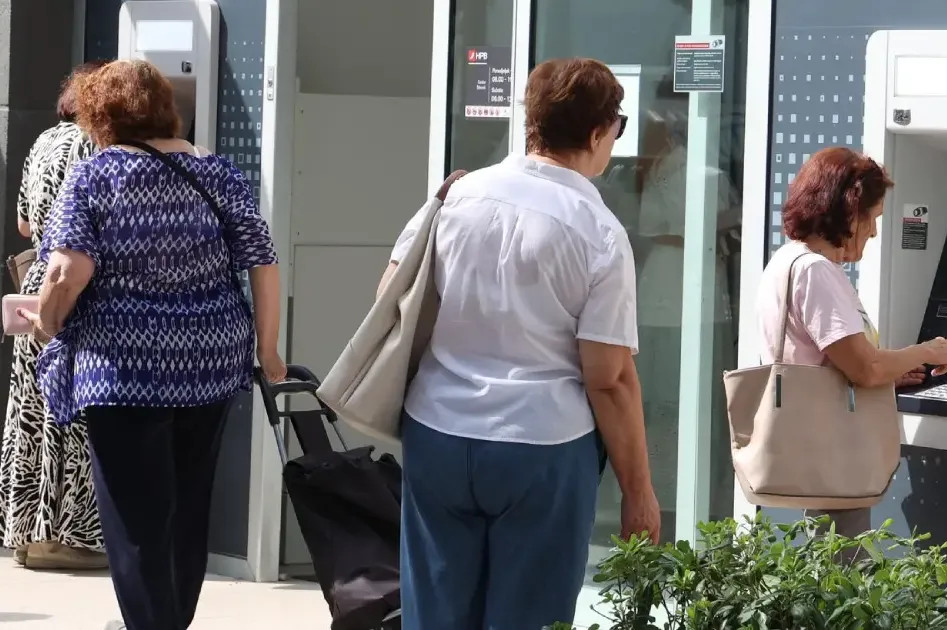 PIO upozorava: Ko u naredna 2 dana ne dostavi ovu potvrdu, ostaje bez penzije - featured image PIO upozorava: Ko u naredna 2 dana ne dostavi ovu potvrdu, ostaje bez penzije - featured image