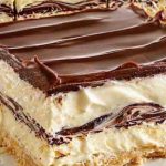 POSNA KREMASTA TORTA PO RECEPTU MOJE TETKE – sa posnim kremom, dva fila i čokoladom… POSNA KREMASTA TORTA PO RECEPTU MOJE TETKE – sa posnim kremom, dva fila i čokoladom… - featured image